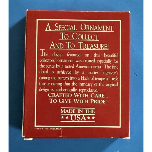 1993 Holiday Treasures Collectors’ Sleeping Mouse Octagonal Acrylic Ornament - Picture 7 of 11